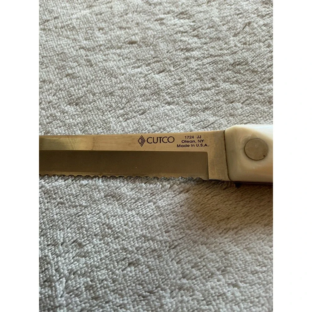 Cutco Large Slicer Bread Knife 1724 JJ Serrated Pearl White Handle Made in USA